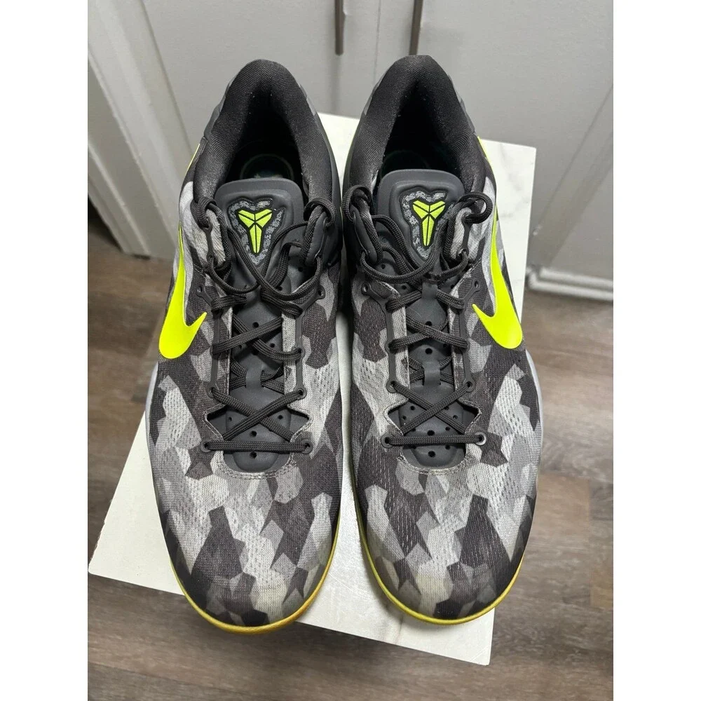 Nike Kobe 8 VIII System Grey Camo Volt #555035-063 Men's Size 16